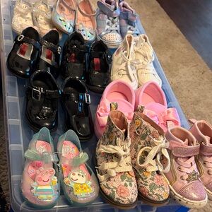 Little Girl’s Shoes- Size 7